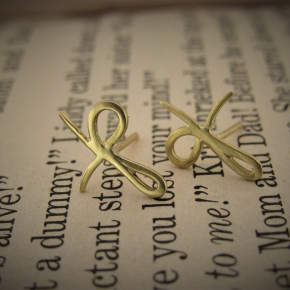 Gold earrings. 14k Yellow gold earrings for women